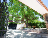 casa-rural-pernales-entrada